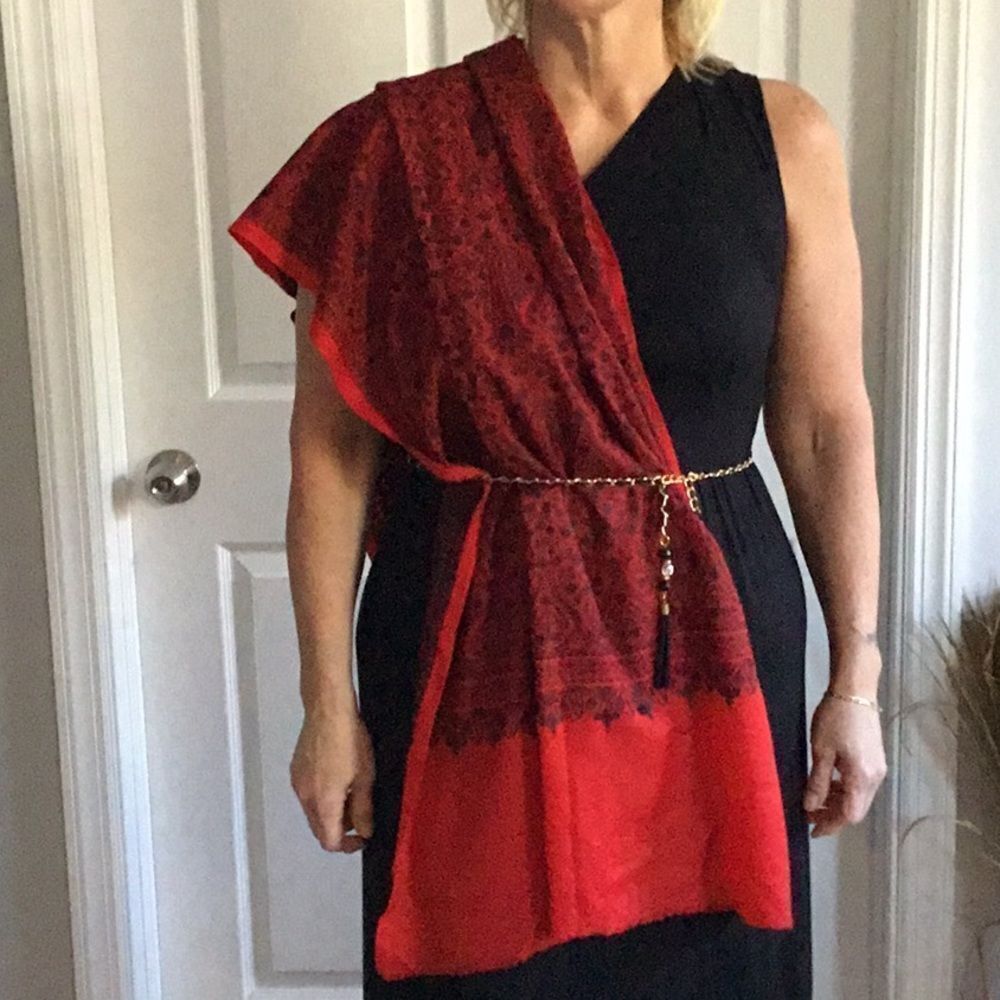 OVERSIZED RED REVERSIBLE SCARF SHAWL